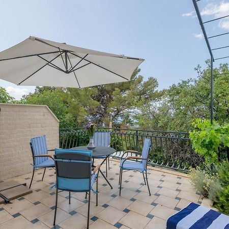 Apartmani Mirta Omiš Exterior foto