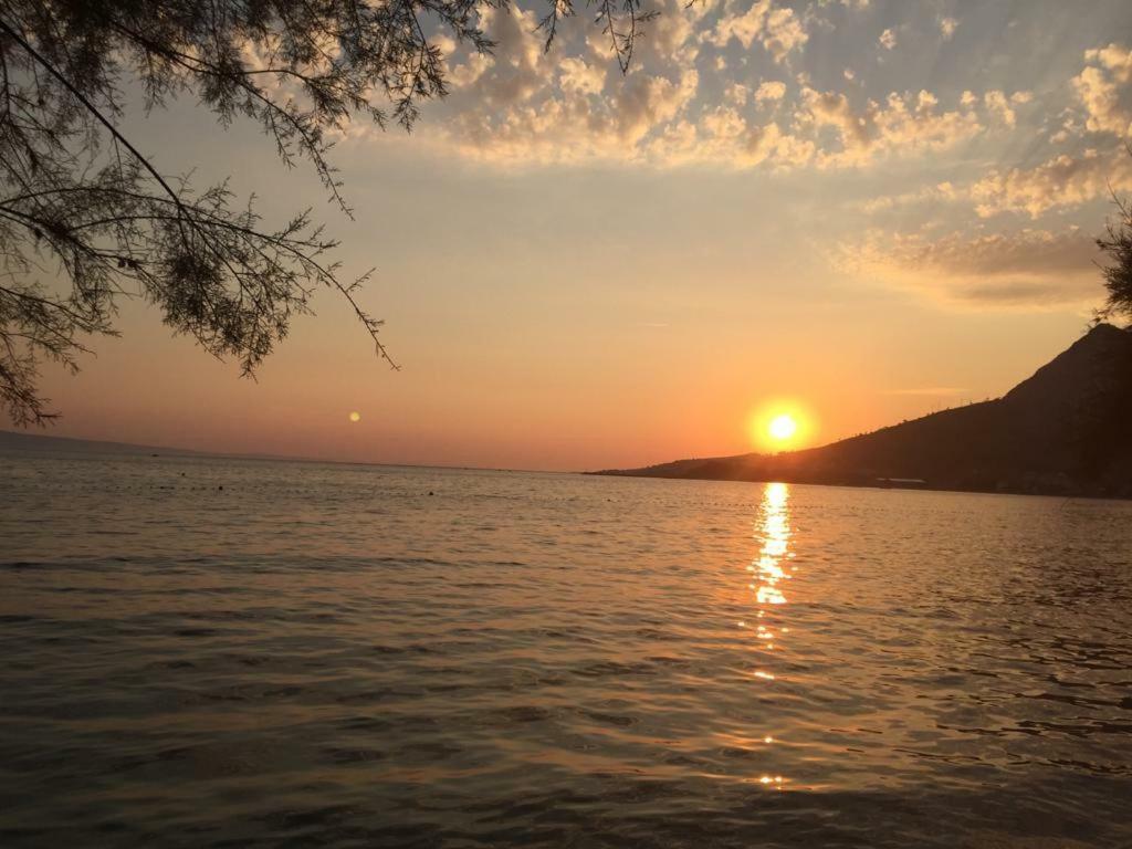 Apartmani Mirta Omiš Exterior foto